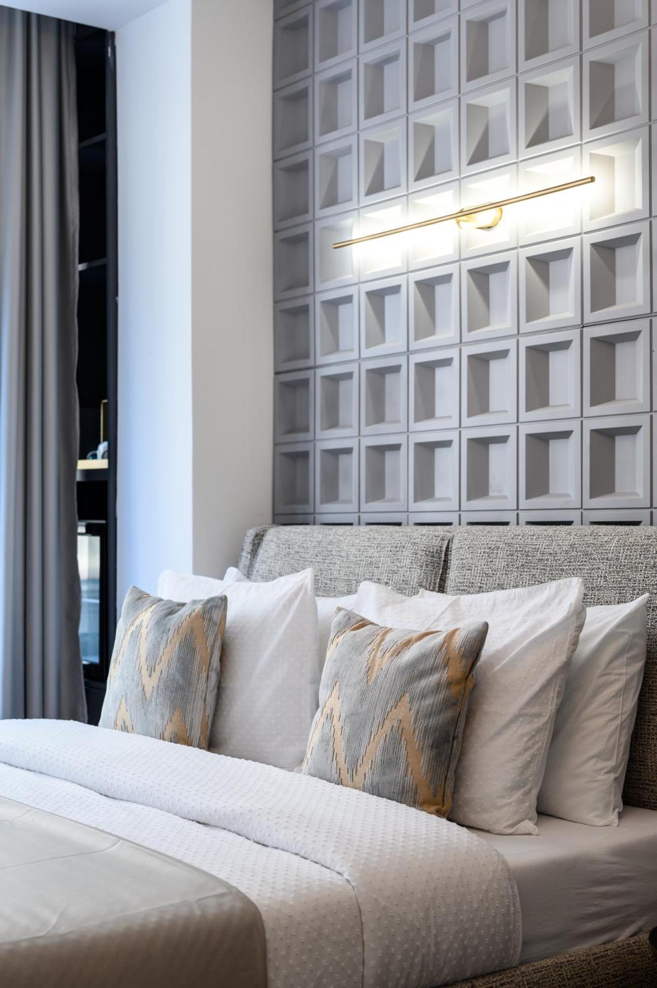 Urban Downtown Luxury Rooms And Suites Belgrado Quarto foto